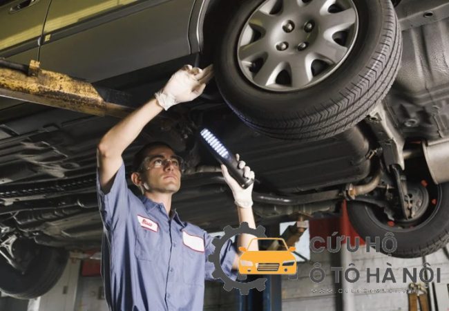 Kiểm tra ô tô cũ giúp phát hiện sớm những lỗi ẩn giấu