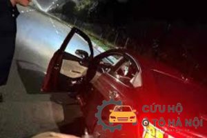 Ô Tô Bị Xịt Lốp Ban Đêm Nên Làm Gì