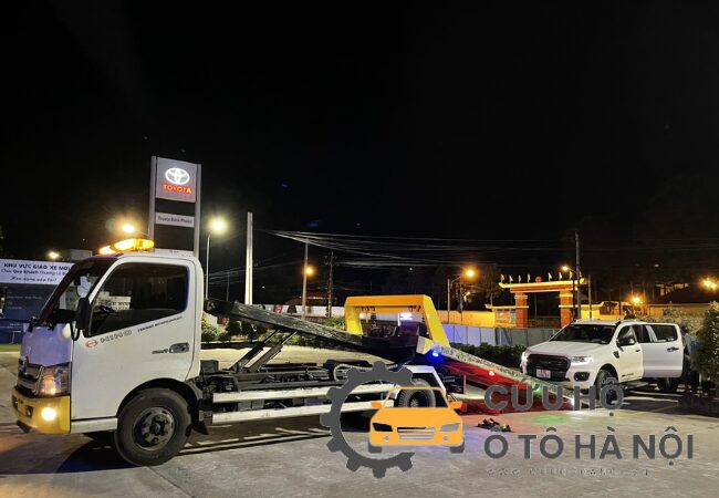 Dịch Vụ Cứu Hộ Lốp Xe Ô Tô Vào Ban Đêm