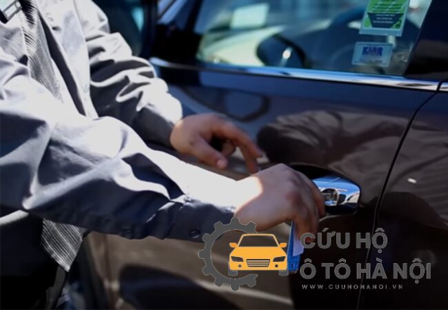 Dịch Vụ Mở Khóa Cửa Xe Ô Tô Tận Nơi - Giải Pháp Không Cần Phá Khóa