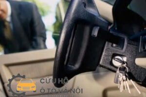 Mẹo Tiết Kiệm Mở Khóa Xe Ô Tô Trước Khi Gọi Dịch Vụ