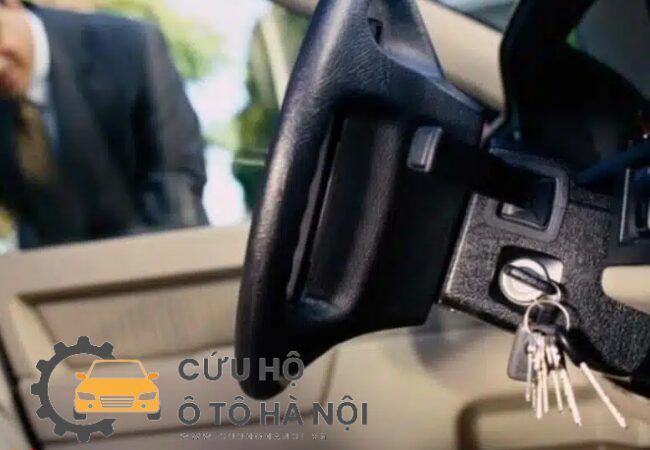 Mẹo Tiết Kiệm Mở Khóa Xe Ô Tô Trước Khi Gọi Dịch Vụ